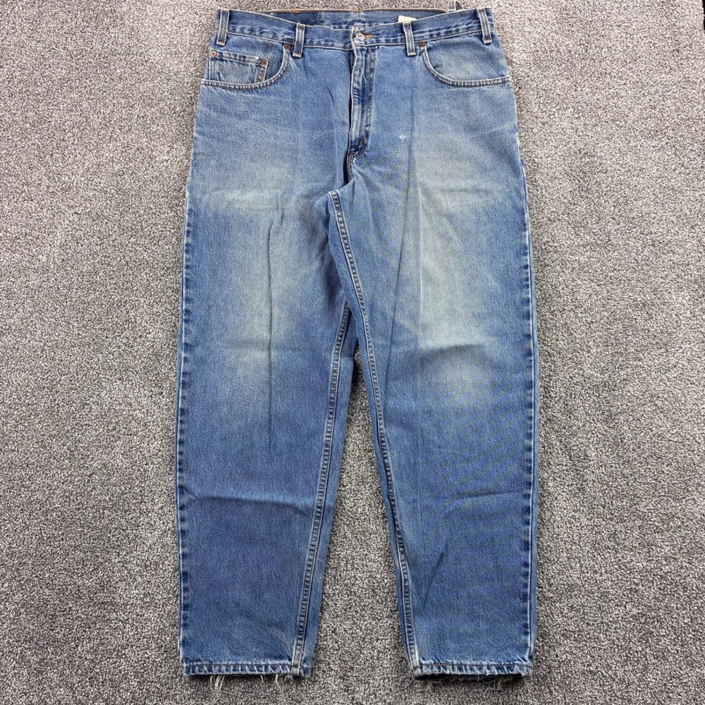 Vintage Levi's 560 Jeans Mens 36x30 Blue Loose Fit Tapered Leg Denim Made in USA